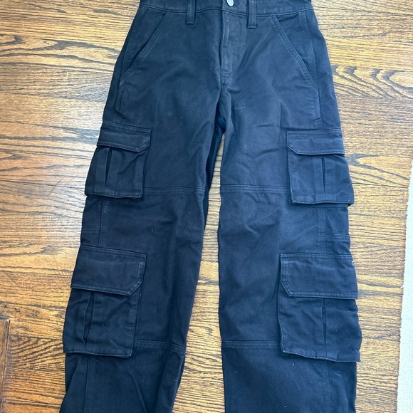 TNA ARITZIA Trendy Black cargo pants - Picture 2 of 3